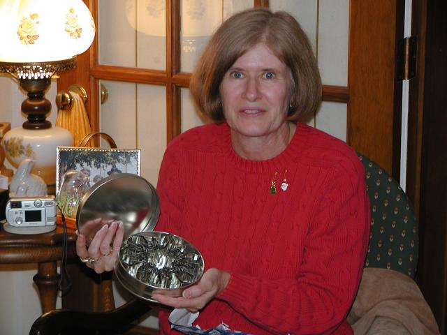 camera/2002/12(December)/12_25_Christmas_at_Grandmom's/640x480_PC250137.JPG