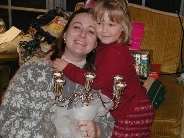 camera/2002/12(December)/12_25_Christmas_at_Grandmom's/640x480_PC250152.JPG