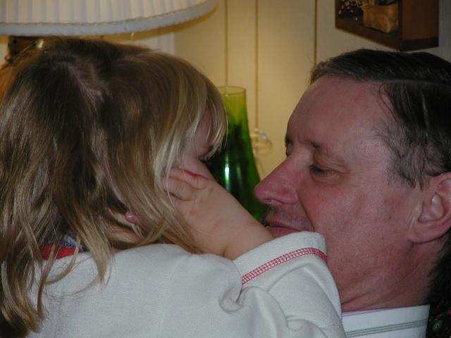 camera/2002/12(December)/12_25_Christmas_at_Grandmom's/640x480_PC250164.JPG