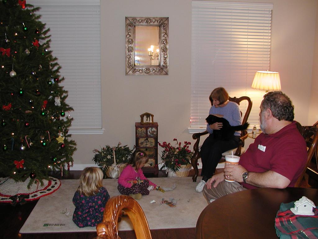 camera/2002/12(December)/Advent_Calendars/1024x768_PC150102.JPG