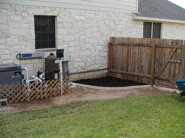 camera/2002/Landscaping/640x480_P5230103.JPG