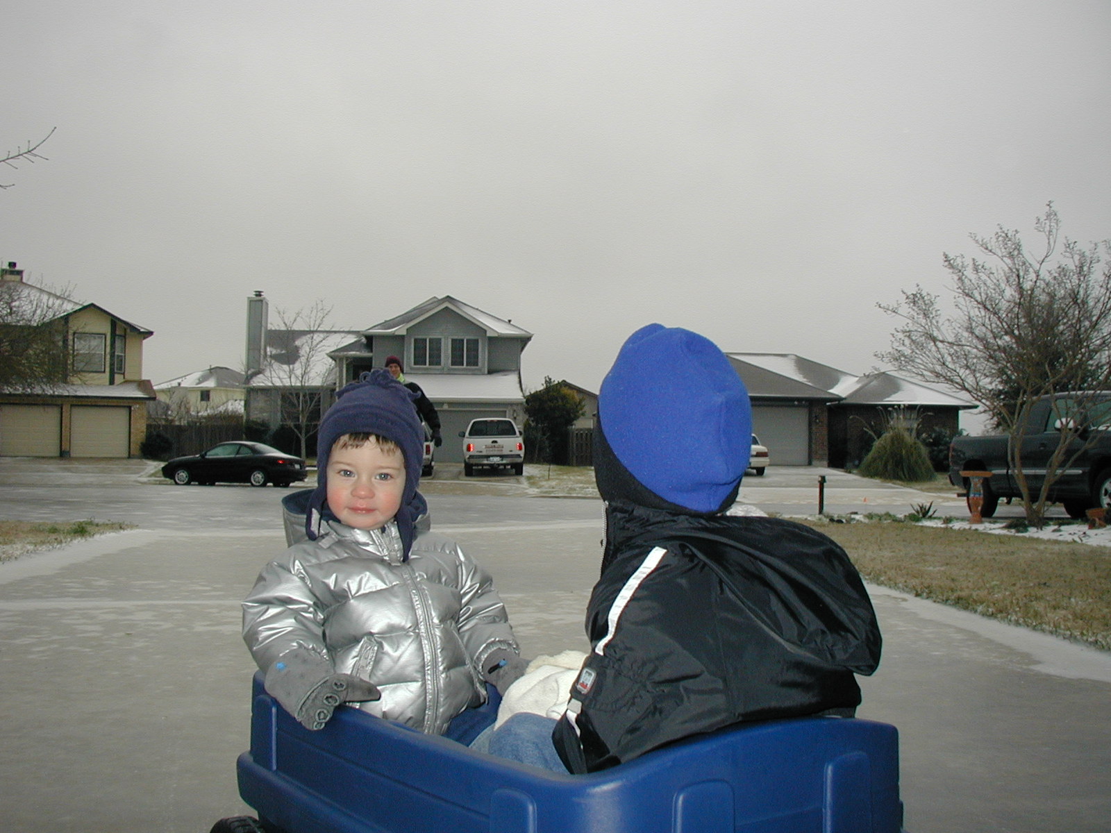 2003-02-25-Frozen-Austin-14-Chance-Dax-Travis-wagon.JPG