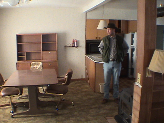 2003-11-08-Scott-Farm-10-Mike.JPG