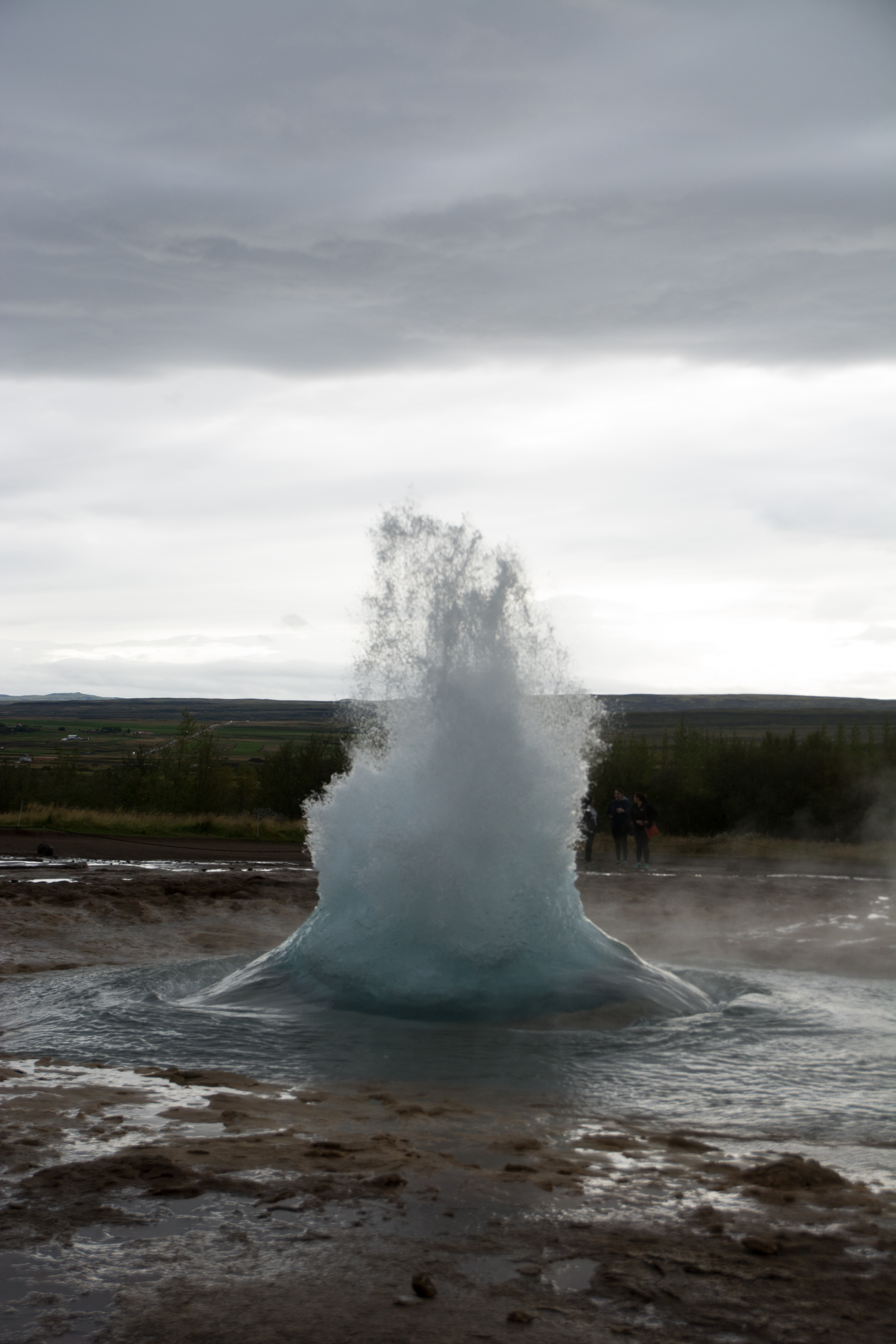 2017-09-04-Iceland-047-Geysir-little-blow.jpg