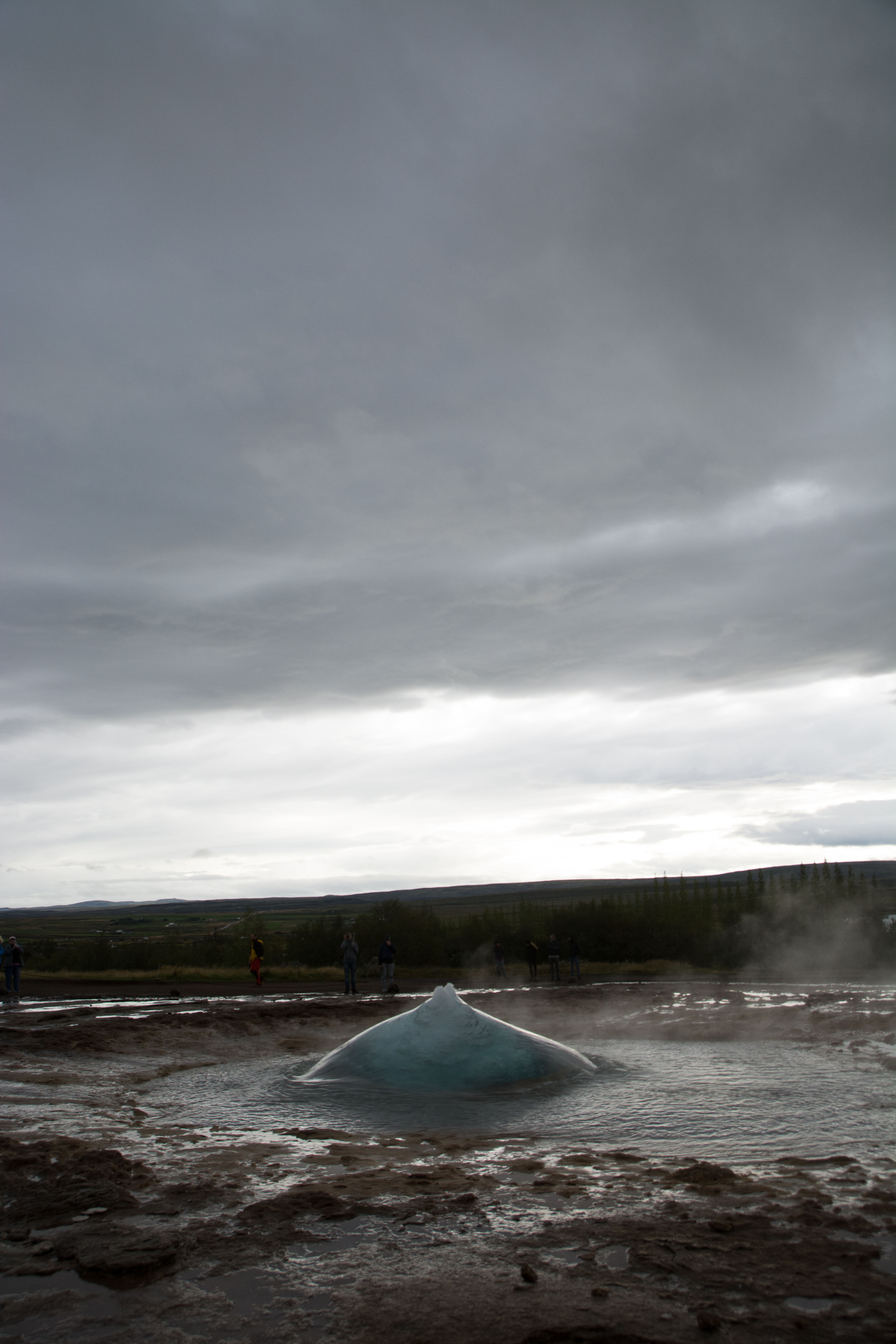 2017-09-04-Iceland-050-Geysir-little-blow.jpg