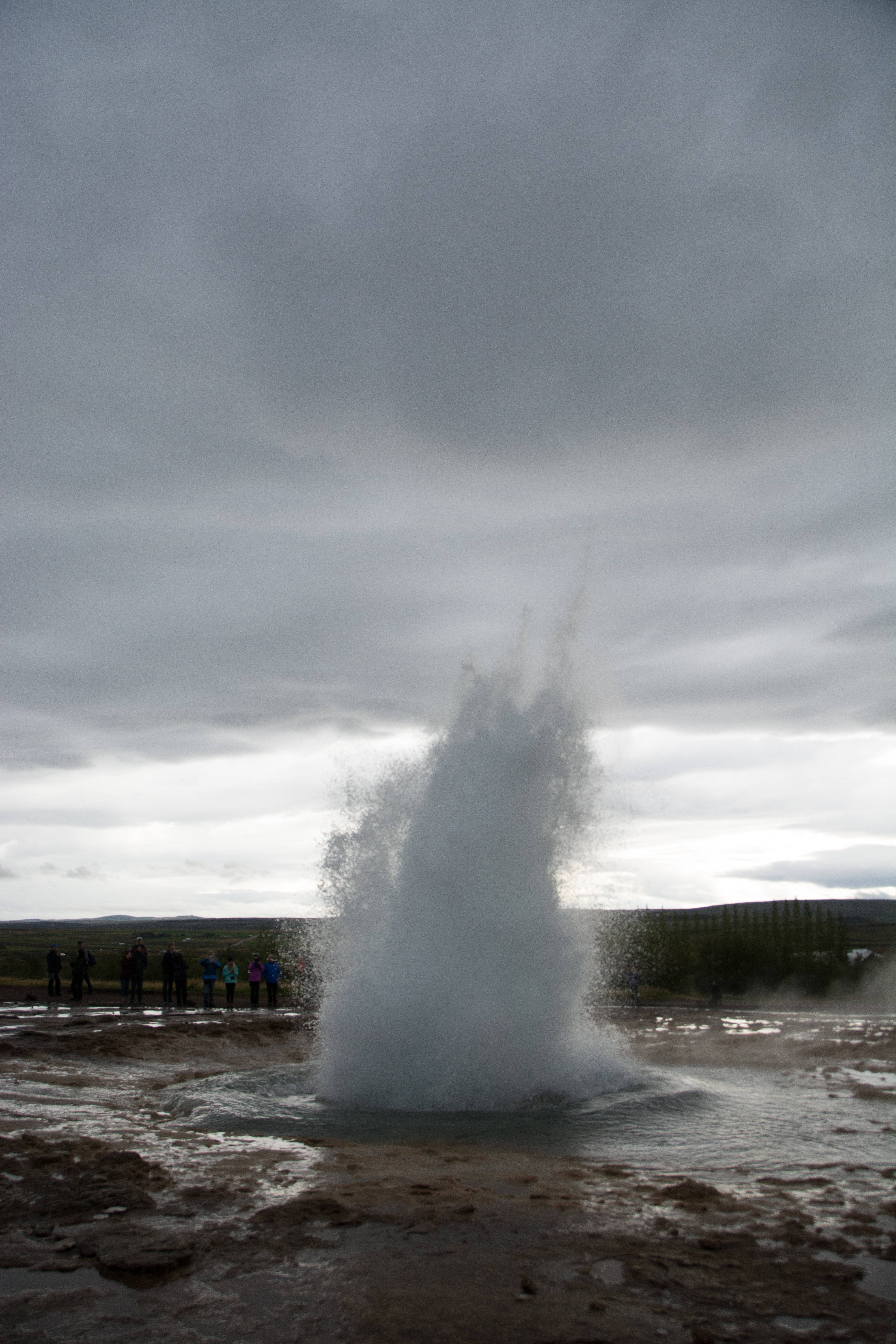 2017-09-04-Iceland-058-Geysir-little-blow.jpg