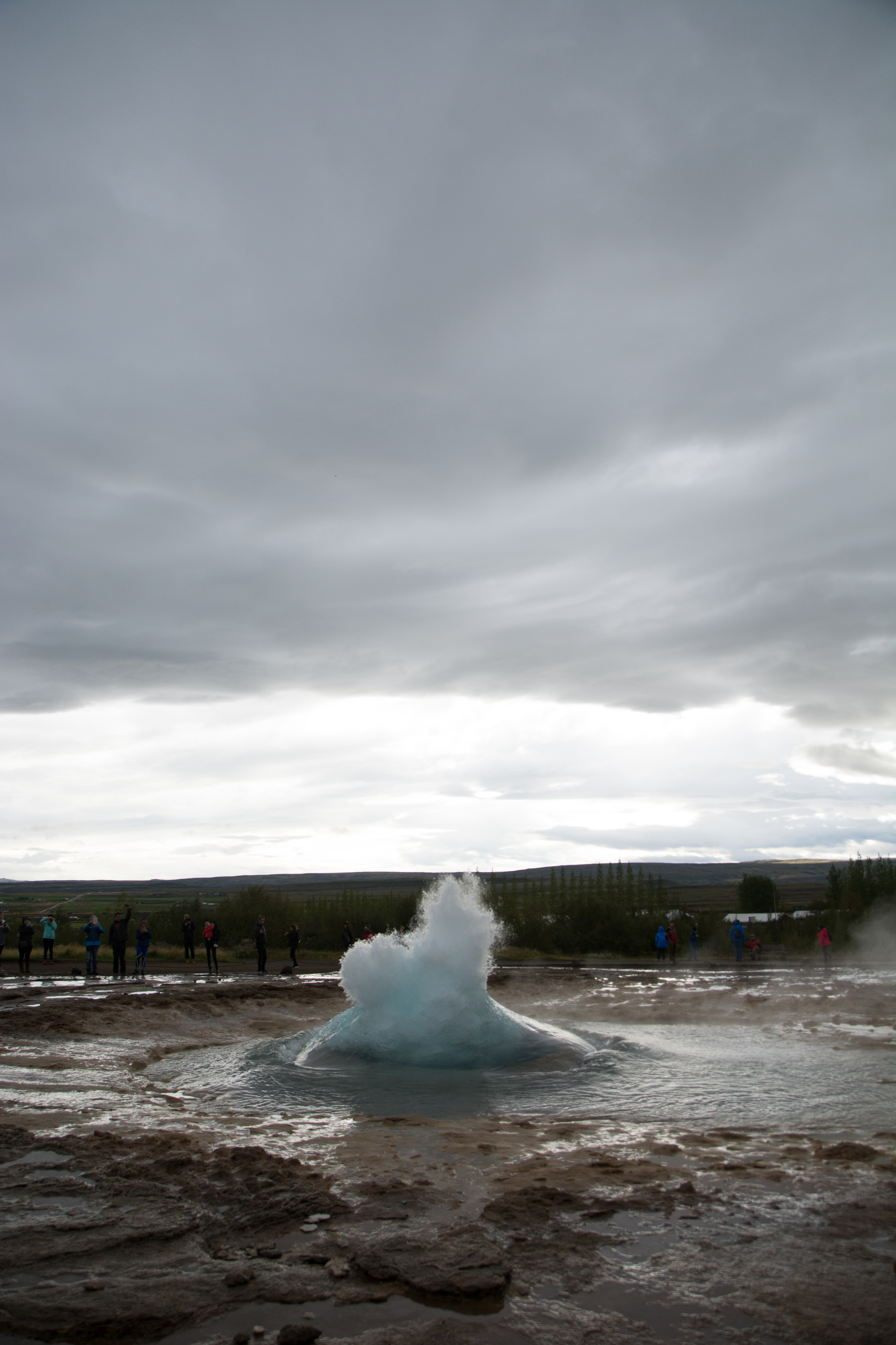 2017-09-04-Iceland-061-Geysir-little-blow.jpg