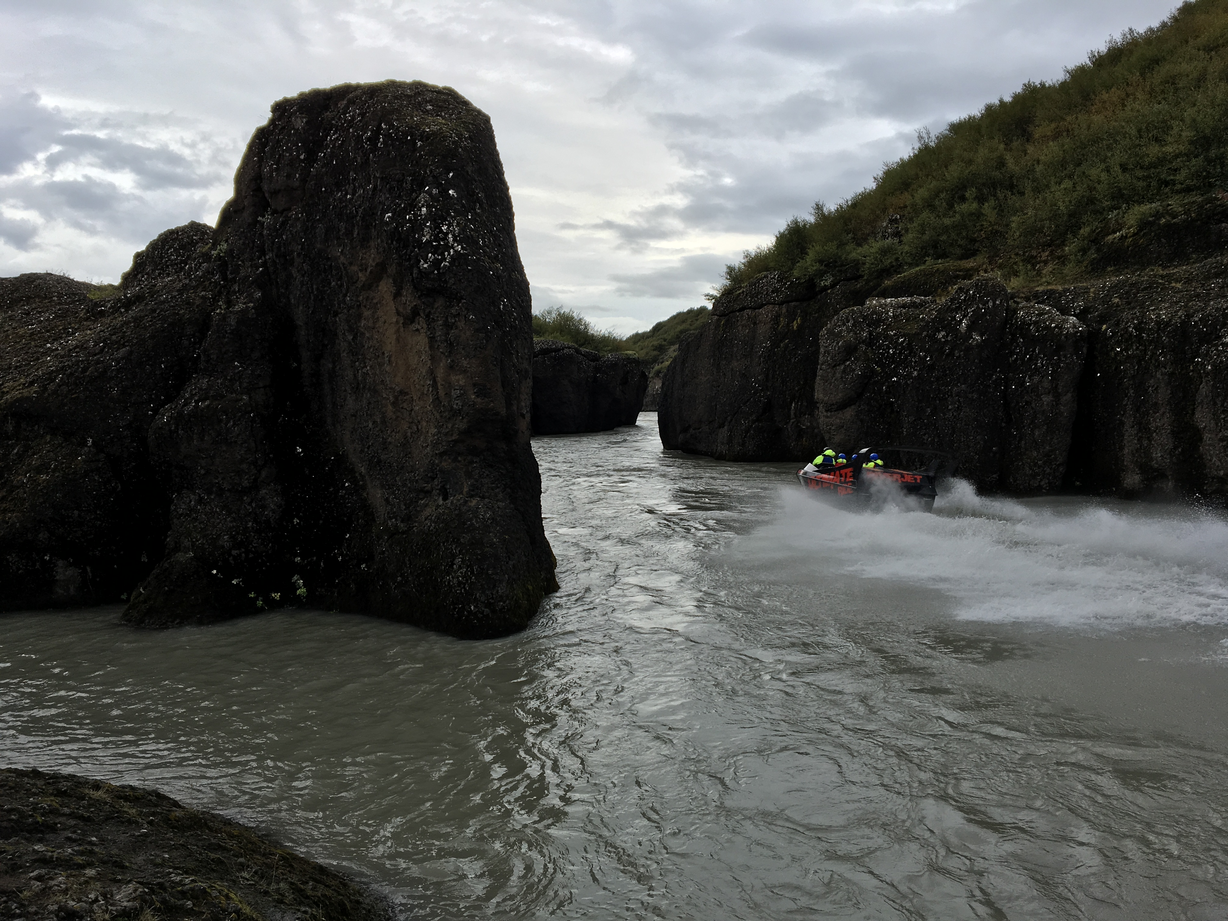 2017-09-04-Iceland-107-Bruarhloo-slot-canyon-jet-boat.JPG