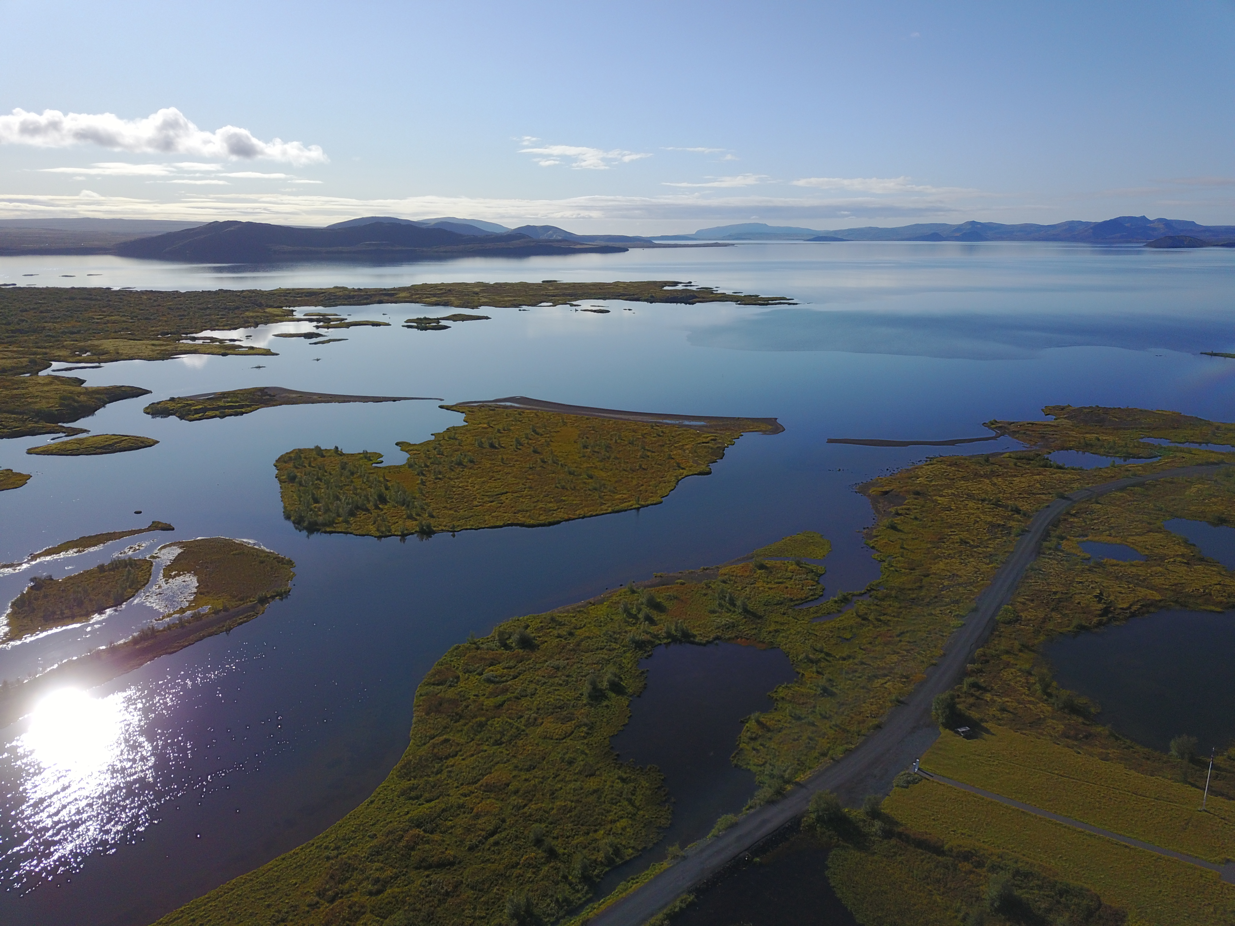 2017-09-05-Iceland-15-Thingvallavatn-Thingville-drone.JPG