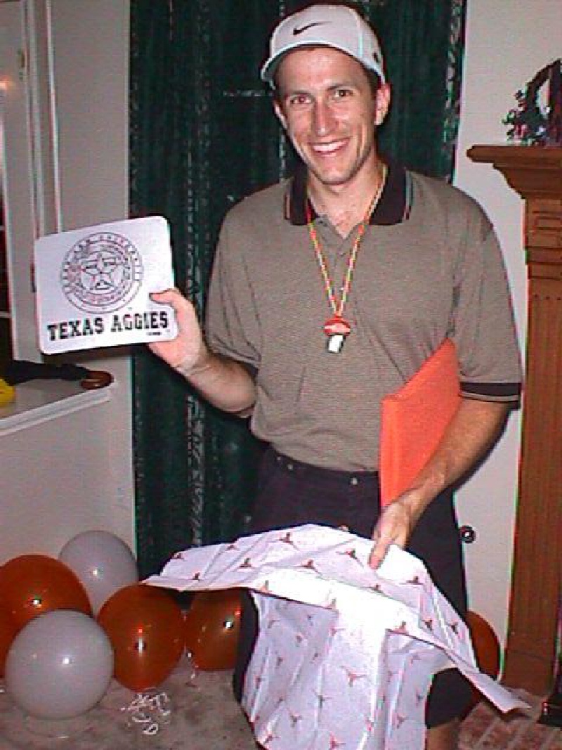 1998/08(August)/Ryans_Birthday/800x600_1998-08-ryan-mousepad.jpg