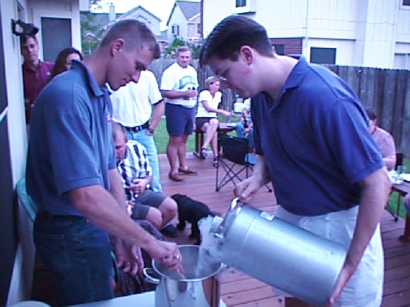 1998-08-t-bday-icecream1.jpg