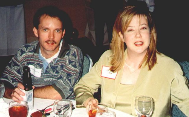 1998/09(September)/WHS-10yr-Reunion/ball/640x480_1998-10yr-ball-brad_newberry_lisa_cohen.JPG