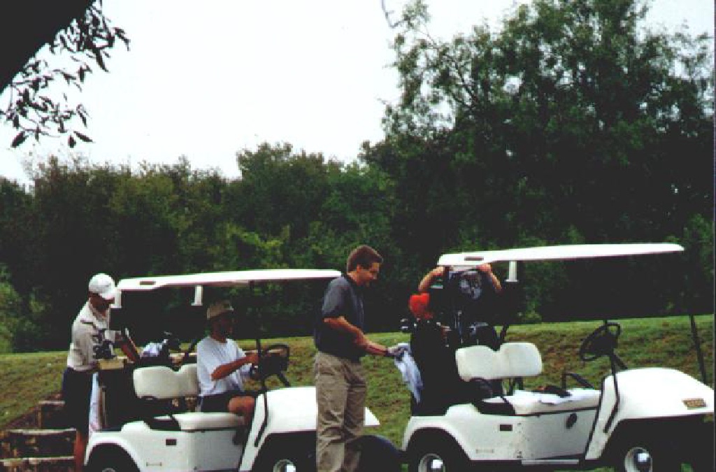 1998/09(September)/WHS-10yr-Reunion/golf/1024x768_1998-10yr-golf-michael_nelson-brad_newberry.JPG