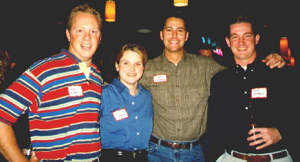 1998/09(September)/WHS-10yr-Reunion/happyhour/1024x768_1998-10yr-hh-eric_woomer-brad_duncan-derek_southard.JPG