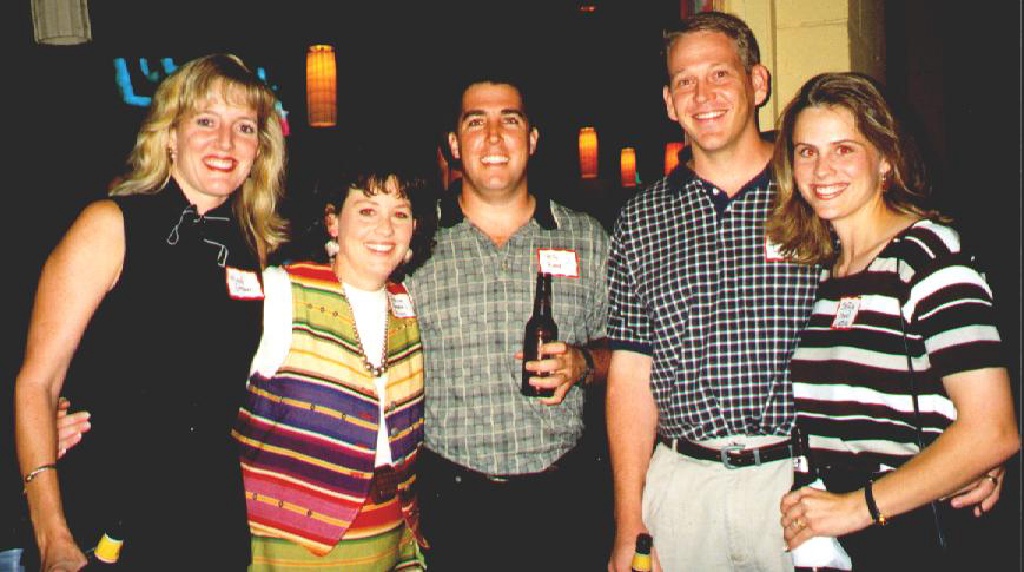 1998/09(September)/WHS-10yr-Reunion/happyhour/1024x768_1998-10yr-hh-mindi_stober-christina_hampton-jeffie_dare.JPG