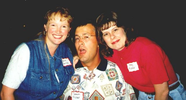 1998/09(September)/WHS-10yr-Reunion/happyhour/1998-10yr-hh-16.JPG