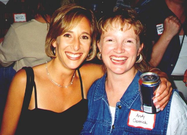 1998/09(September)/WHS-10yr-Reunion/happyhour/640x480_1998-10yr-hh-claudine_defelice-andy_oestrick.JPG