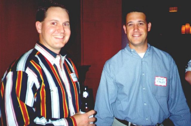 1998/09(September)/WHS-10yr-Reunion/happyhour/640x480_1998-10yr-hh-scott_flathouse-trace_finley.JPG
