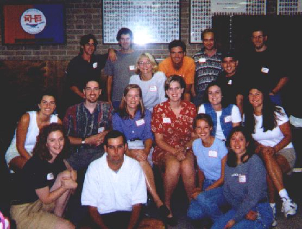 1998-10yr-picnic-child-free-people.JPG