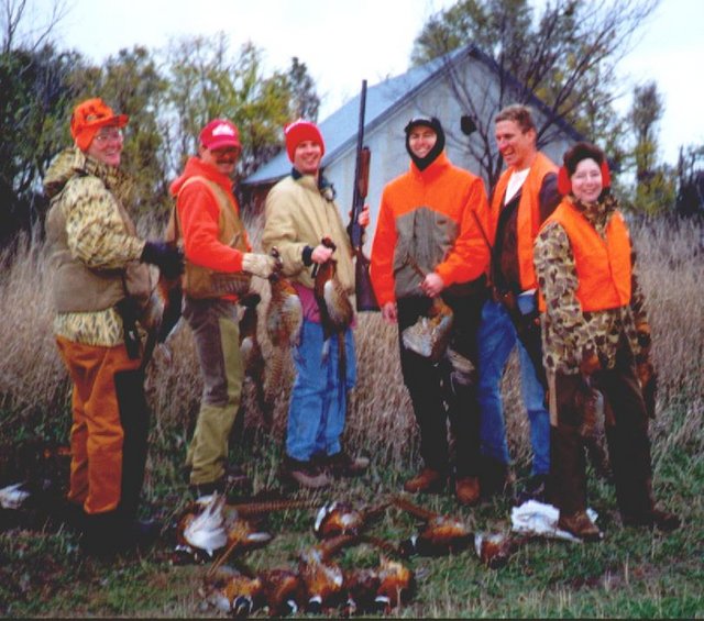 1998/11(November)/SD_Hunting/640x480_1998-SD-Hunting-Mark-John-Kevin-Mike-Travis-Nancy-2.jpg