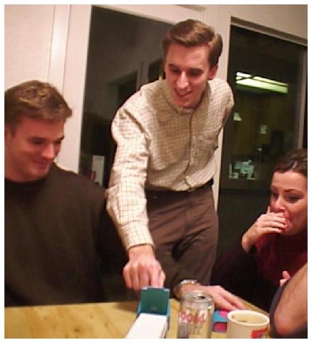 1998/12(December)/Christmas/640x480_1998-12-xmas-b-Gaming-Josh.jpg