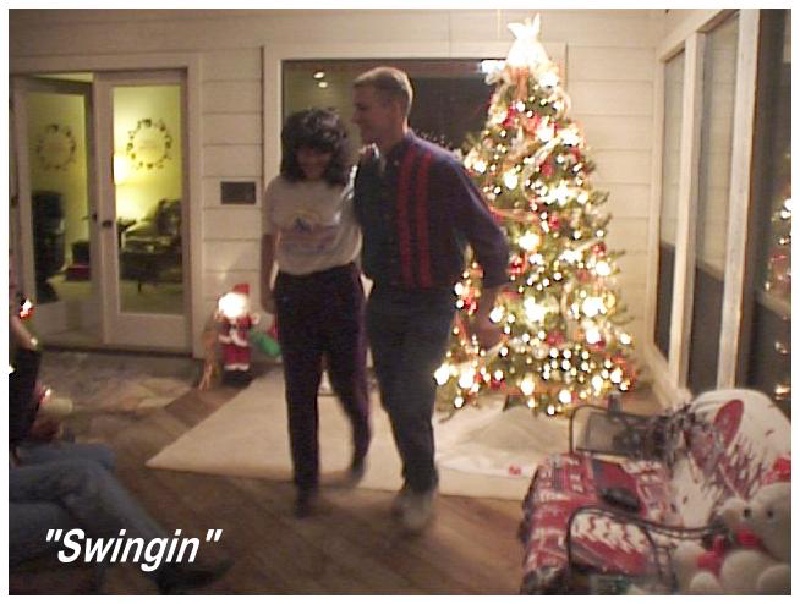 1998-12-xmas-i-swingin.JPG