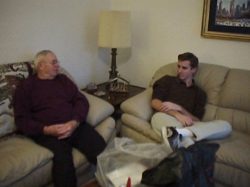 1998/12(December)/Christmas/old/800x600_1998-12-Xmas-Grandpa-Josh.jpg