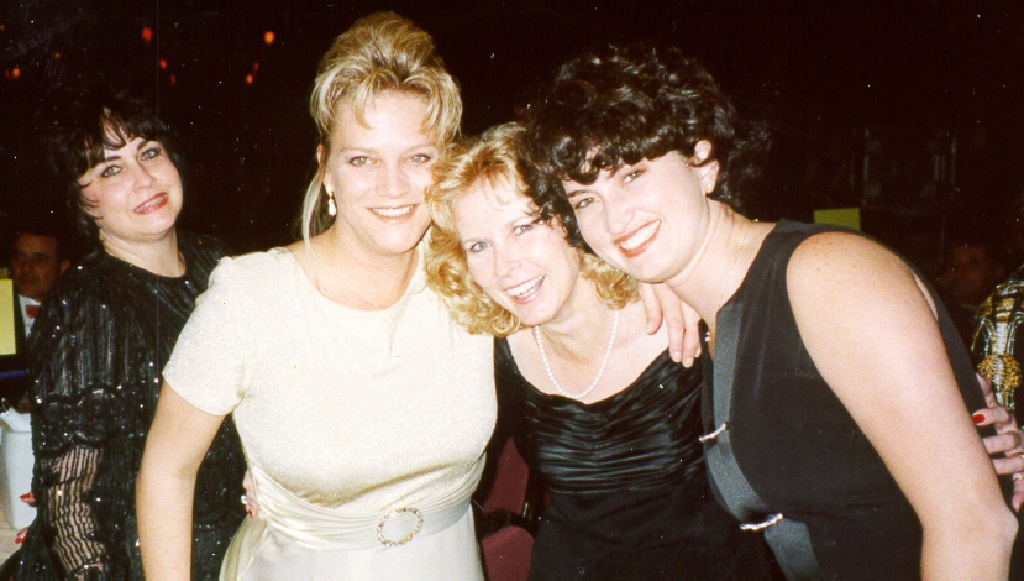 1998/MardiGras/1024x768_COR-GALS.JPG