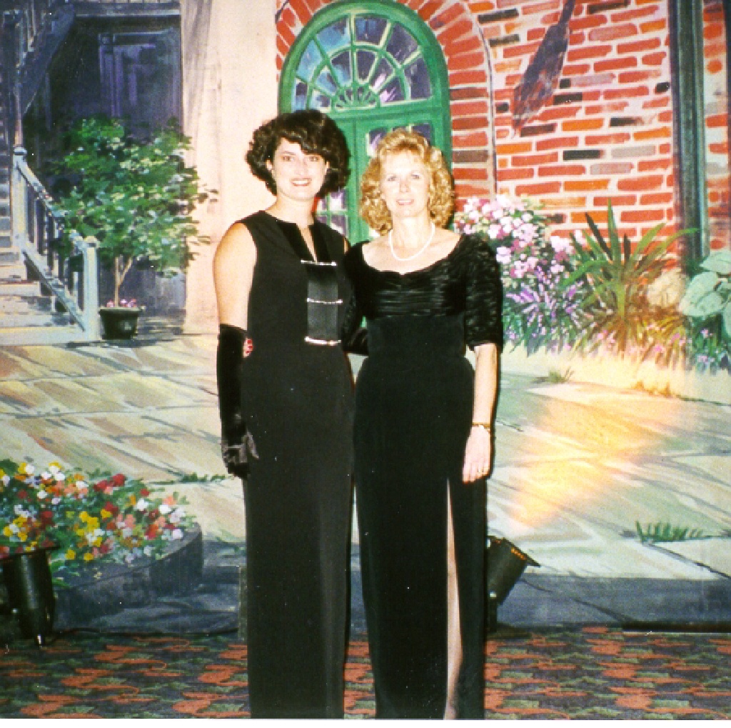 1998/MardiGras/1024x768_COR-QM.JPG