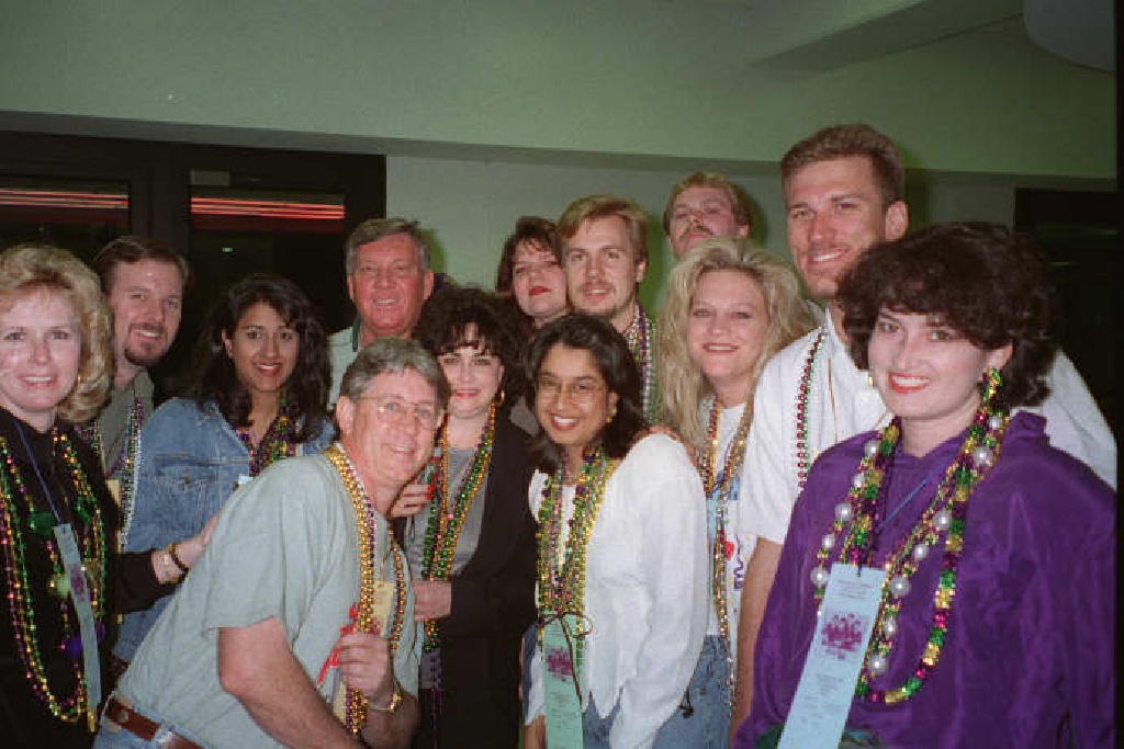 1998/MardiGras/1024x768_bean-all.jpg