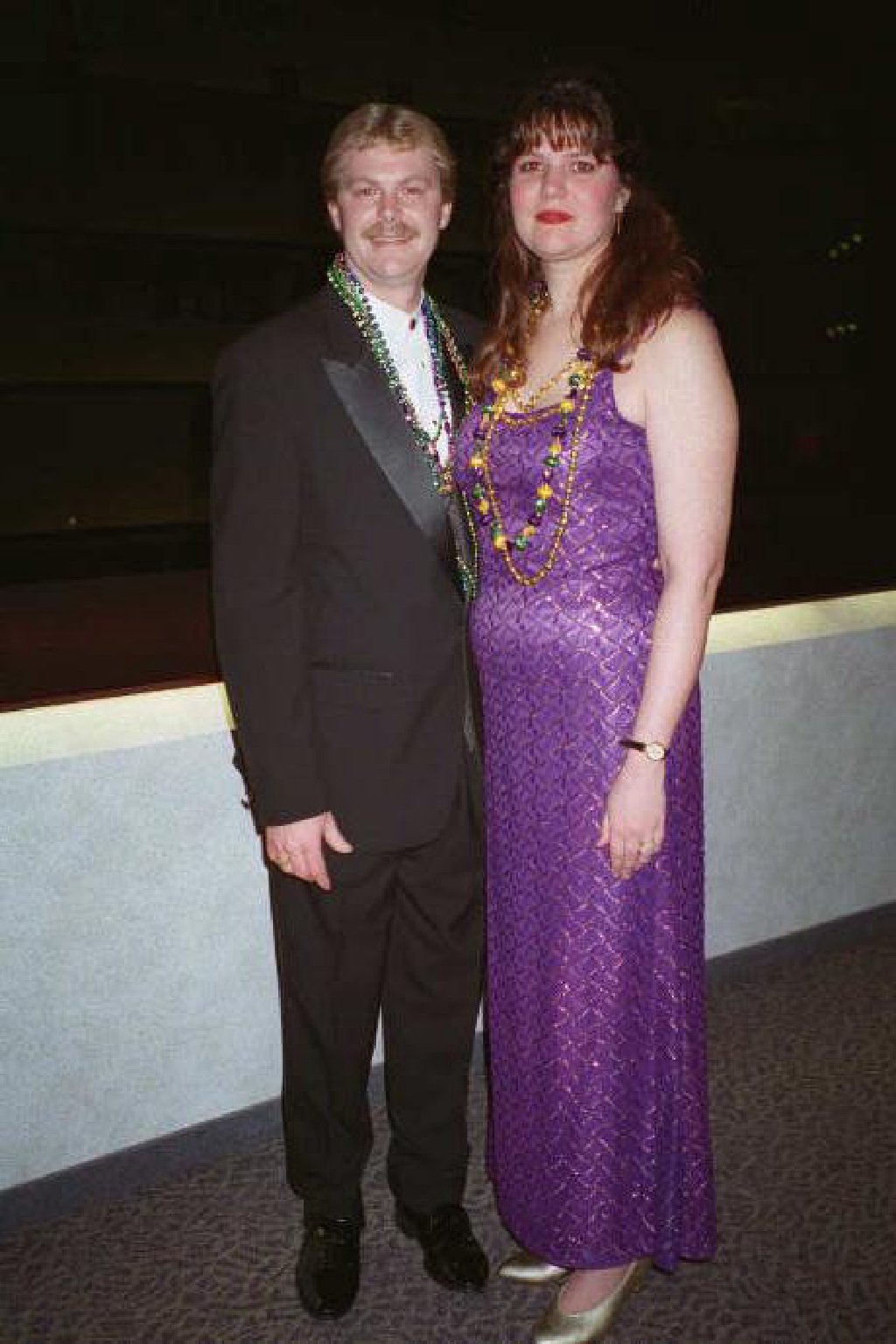 1998/MardiGras/1024x768_ext-dk.jpg