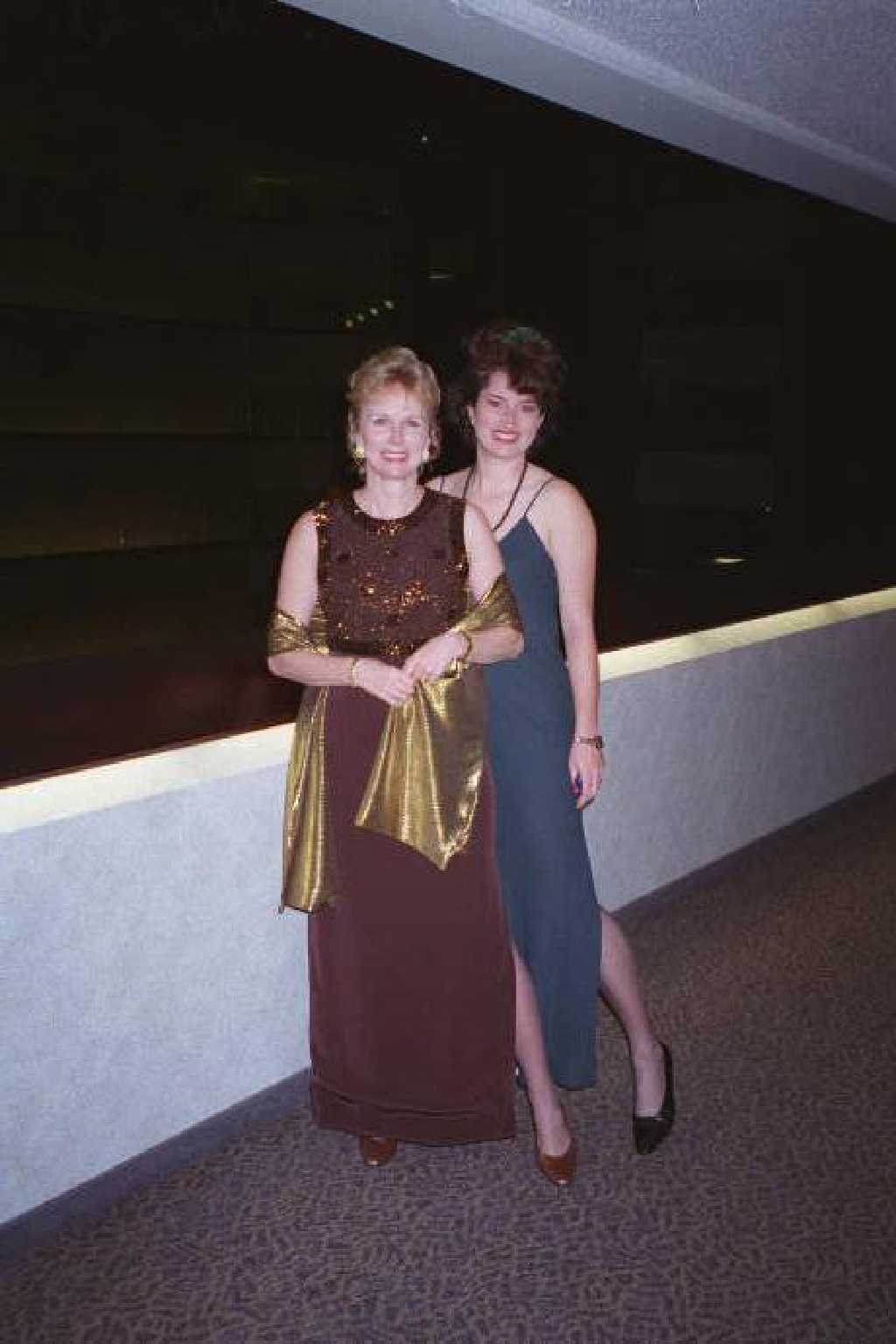 1998/MardiGras/1024x768_ext-mq.jpg