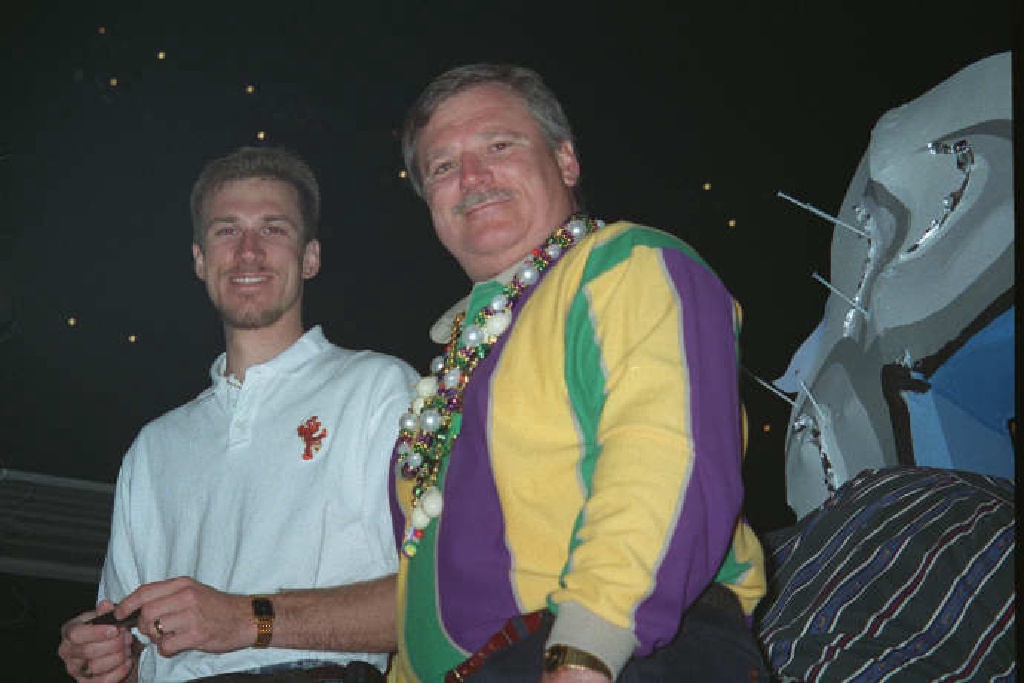 1998/MardiGras/1024x768_float-td.jpg
