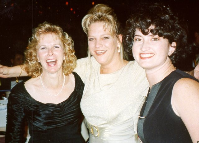 1998/MardiGras/640x480_COR-GAL2.JPG