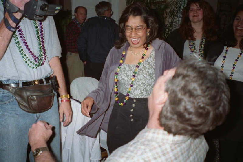1998/MardiGras/800x600_balc-kd.jpg