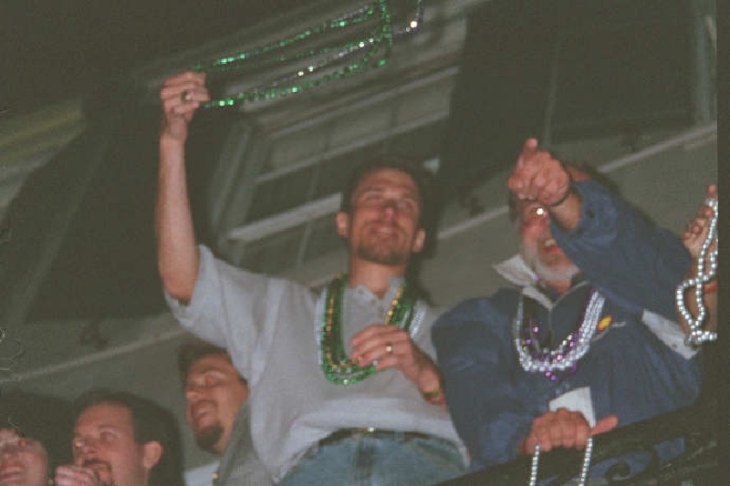 1998/MardiGras/800x600_balc-t.jpg