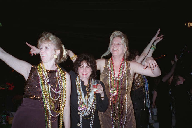 1998/MardiGras/800x600_ext-mdj.jpg