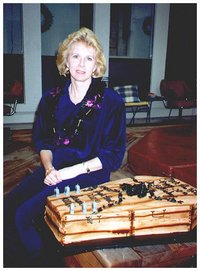1999-01-31-50th,Neen&Cake.JPG