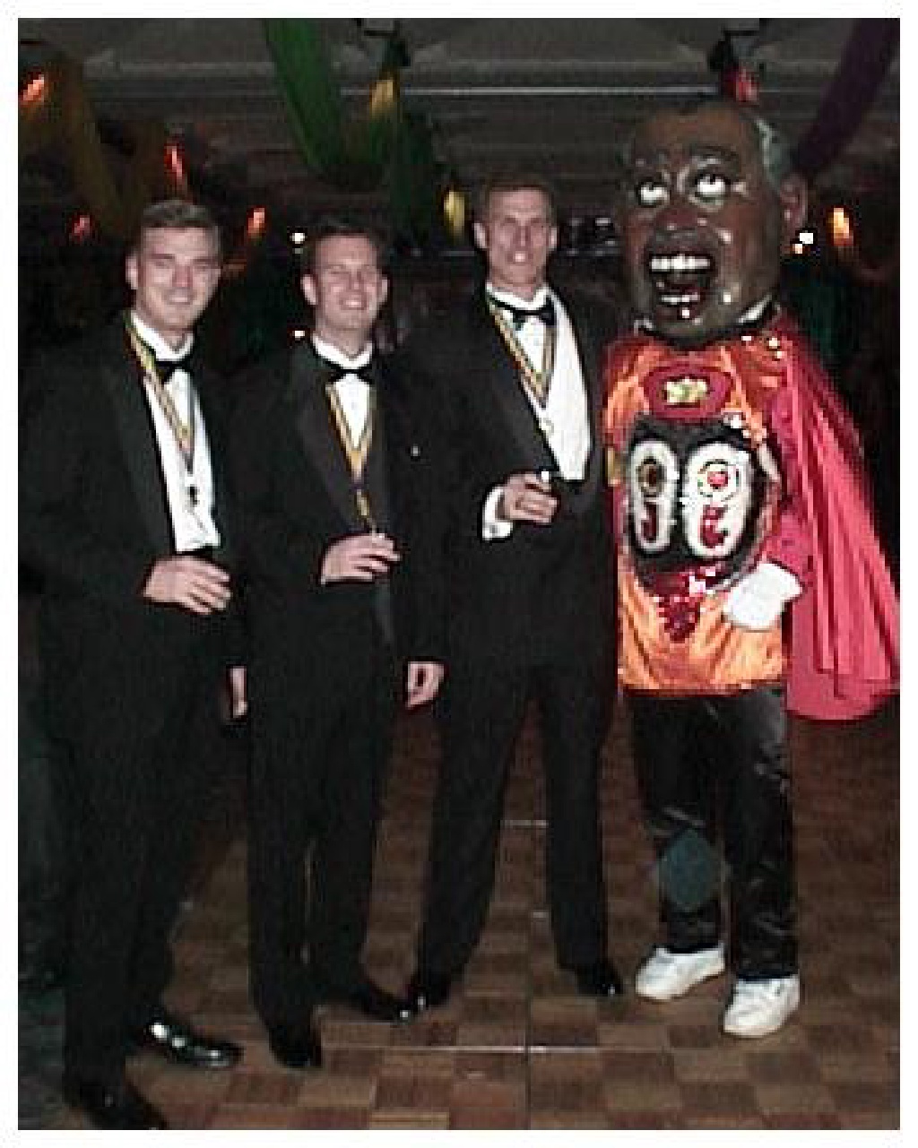 1999/02(February)/Mardi-Gras/1024x768_1999-01-Guys.jpg