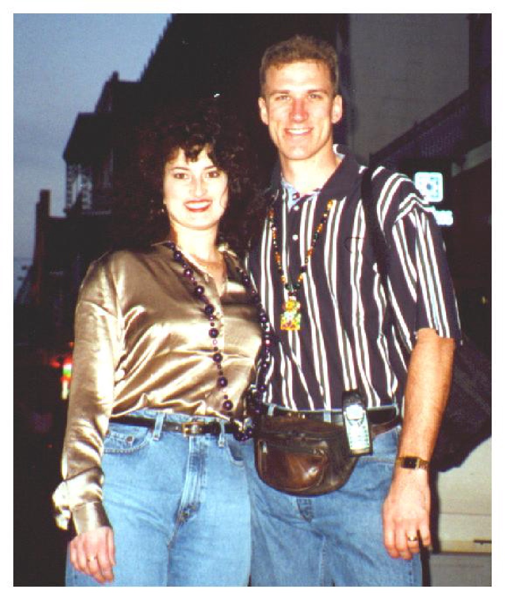 1999-02-bourbon-Suzi-Travis-at-nite.jpg