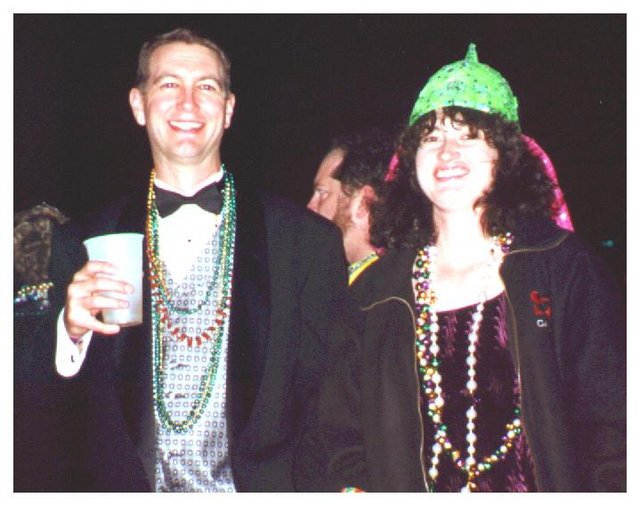 1999/02(February)/Mardi-Gras/640x480_1999-02-Ext-Mike-Suzi.jpg