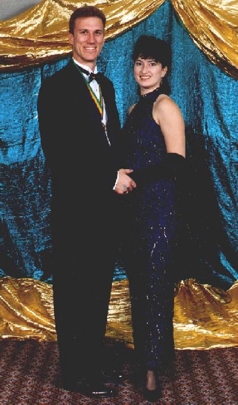 1999/02(February)/Mardi-Gras/800x600_1999-01-Coronation_Ball_Professional_Travis_Suzi.JPG