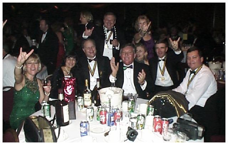1999/02(February)/Mardi-Gras/800x600_1999-01-Group1.jpg