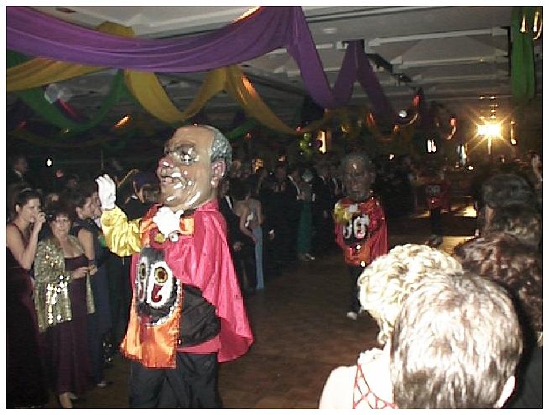 1999/02(February)/Mardi-Gras/800x600_1999-01-Parade.jpg
