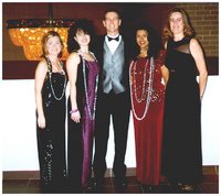 1999-02-13-extravMikeGirls.JPG