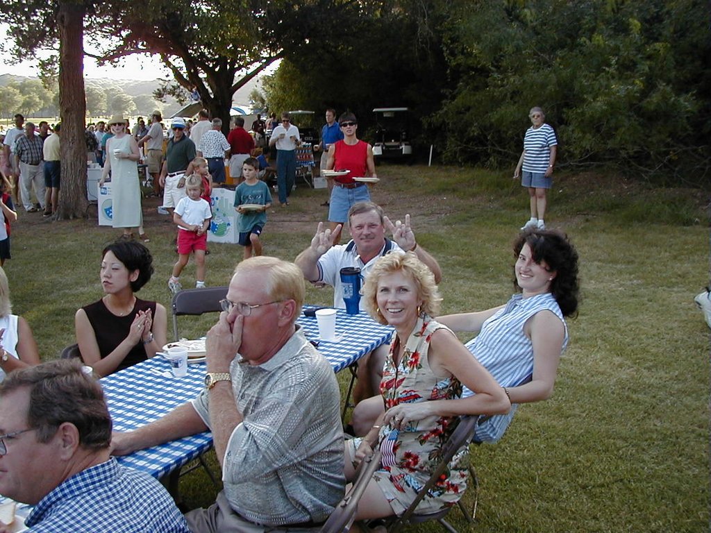 1999_0703_Picnic-Fam.jpg