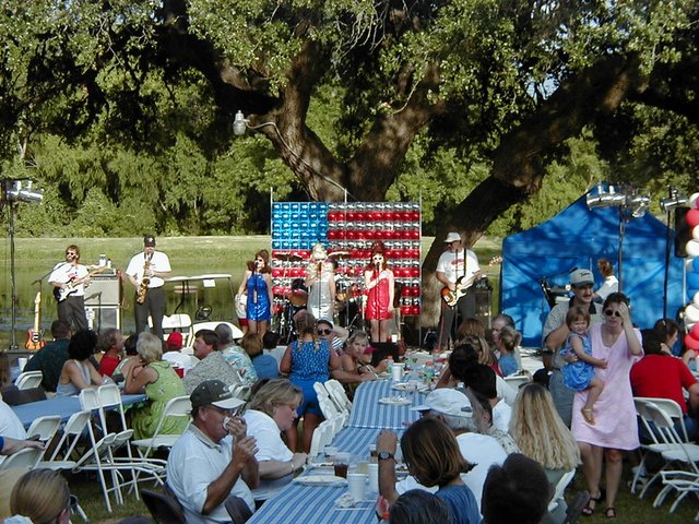 1999/07(July)/4th_July/640x480_1999_0703_Rotel1.jpg