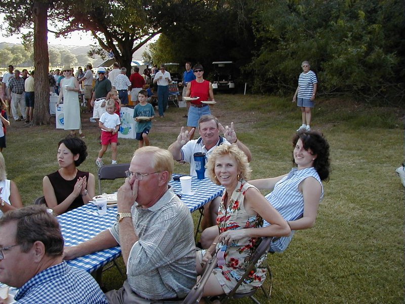 1999_0703_Picnic-Fam.jpg