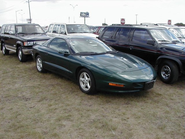 1999/07(July)/Car_Auction/640x480_P7170003.JPG