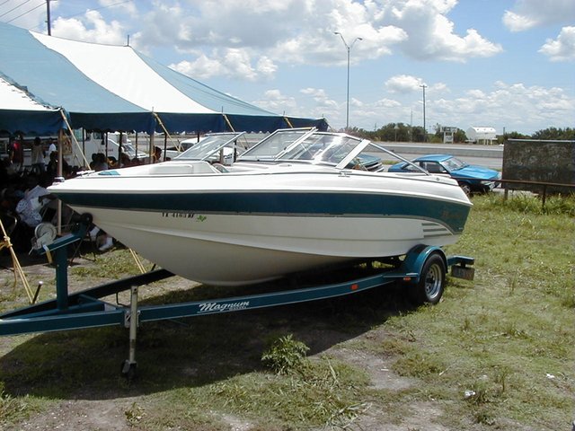 1999/07(July)/Car_Auction/640x480_P7170011.JPG
